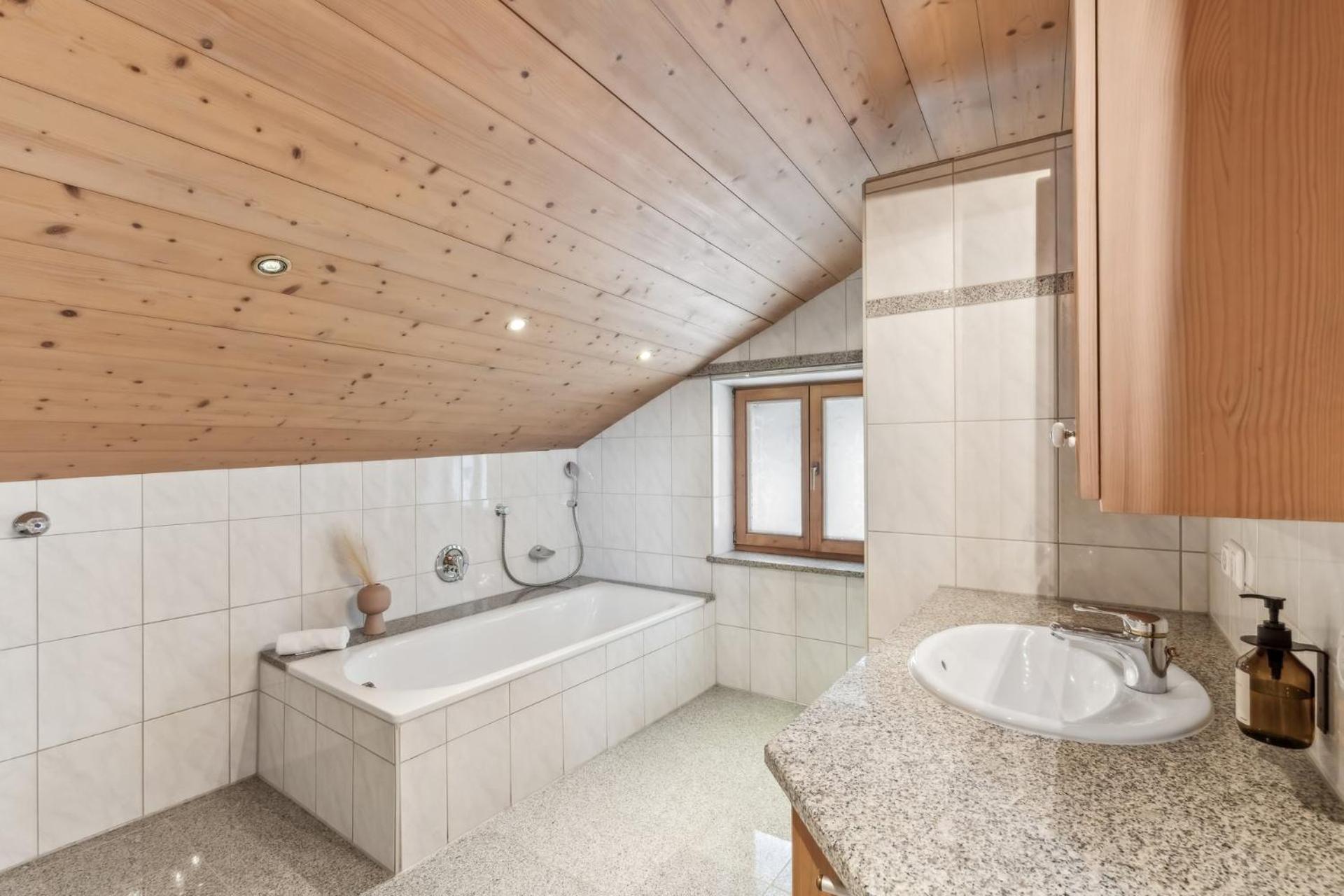 Casa Primavera - Grosse Stadtvilla Im Zentrum Miesbachs Apartment Miesbach